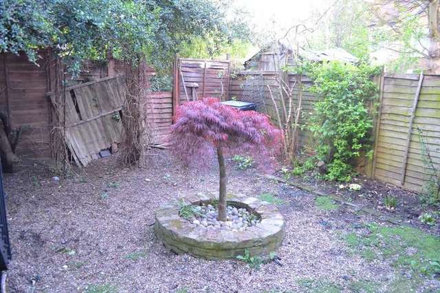  Image of 2 bedroom Flat to rent in Roxley Road London SE13 at Roxley Road  London, SE13 6HG