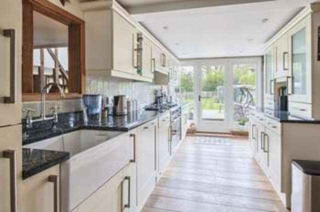  Image of 3 bedroom Property for sale in Hall Lane Roydon Diss IP22 at Hall Lane Roydon Diss, IP22 5XL