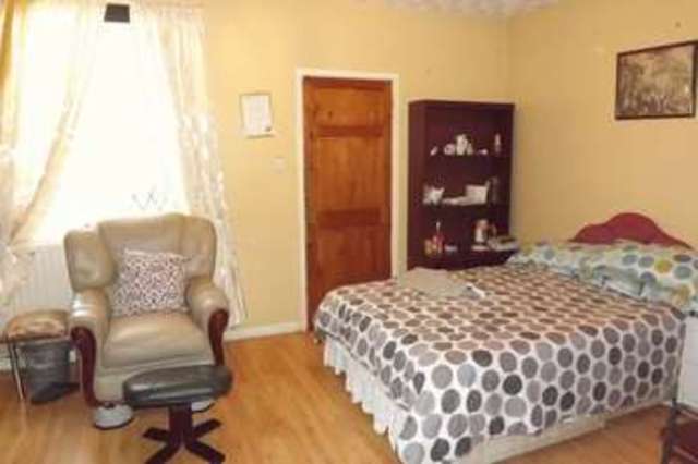  Image of 3 bedroom Terraced house to rent in Rubery Street Darlaston Wednesbury WS10 at Rubery Street  Wednesbury, WS10 8HZ