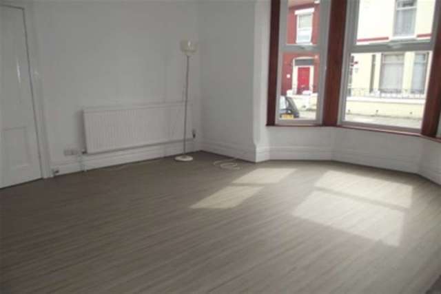  Image of 4 bedroom Terraced house to rent in Russell Road Mossley Hill Liverpool L18 at Liverpool, L18 1DY