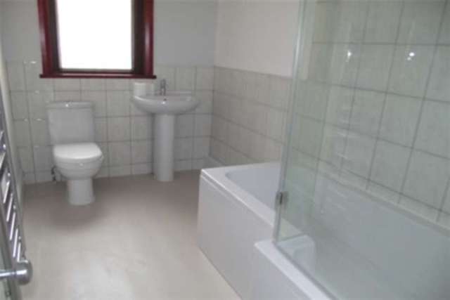  Image of 4 bedroom Terraced house to rent in Russell Road Mossley Hill Liverpool L18 at Liverpool, L18 1DY