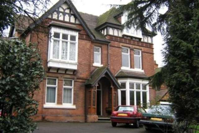  Image of Studio flat to rent in Russell Road Moseley Birmingham B13 at Birmingham, B13 8RR