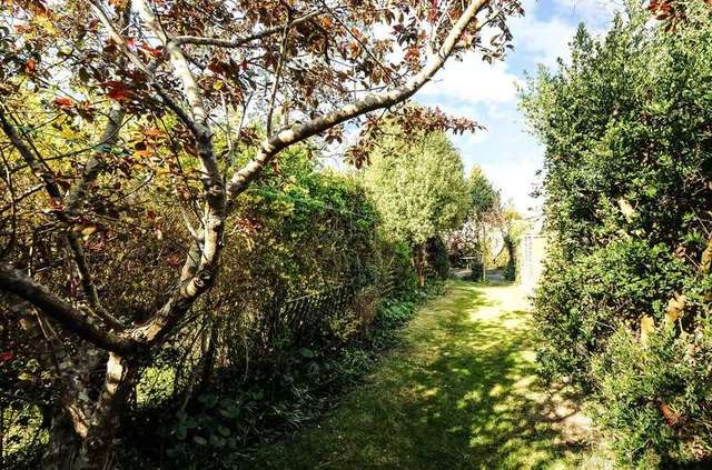  Image of 2 bedroom Detached house for sale in Russell Street Chichester PO19 at Chichester, PO19 7EL