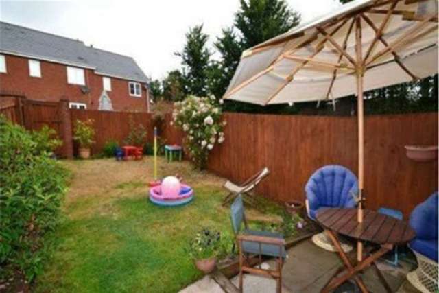  Image of 3 bedroom Terraced house to rent in Russell Walk Exeter EX2 at Exeter, EX2 7TN