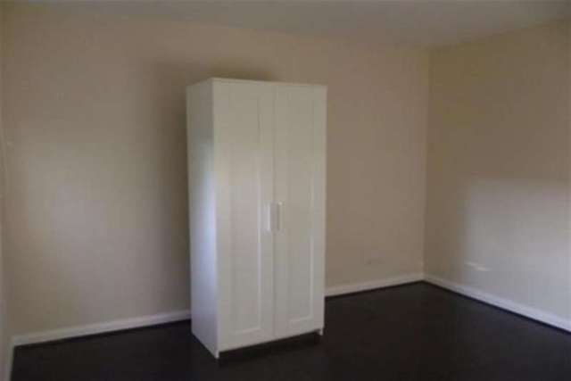  Image of 2 bedroom Flat to rent in St. James Road London E15 at London, E15 1RN
