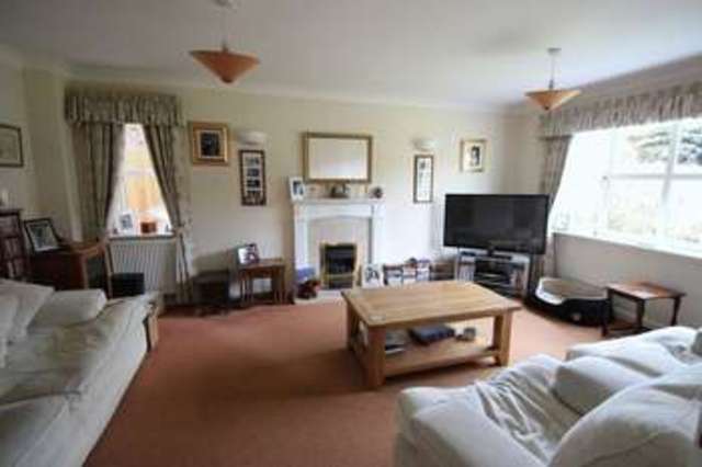  Image of 4 bedroom Detached house for sale in Sandown Close Stratford-upon-Avon CV37 at Sandown Close  Stratford-Upon-Avon, CV37 9BZ