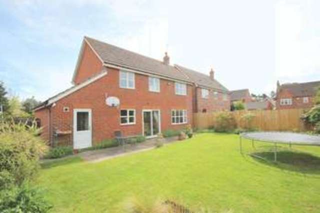  Image of 4 bedroom Detached house for sale in Sandown Close Stratford-upon-Avon CV37 at Sandown Close  Stratford-Upon-Avon, CV37 9BZ