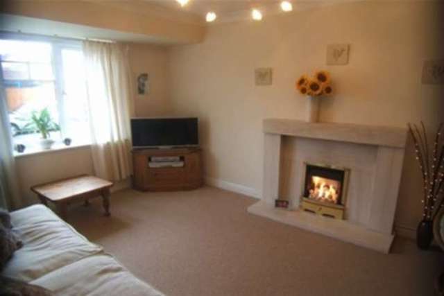  Image of 1 bedroom Property to rent in Sandpiper Approach Morley Leeds LS27 at Leeds, LS27 8GU