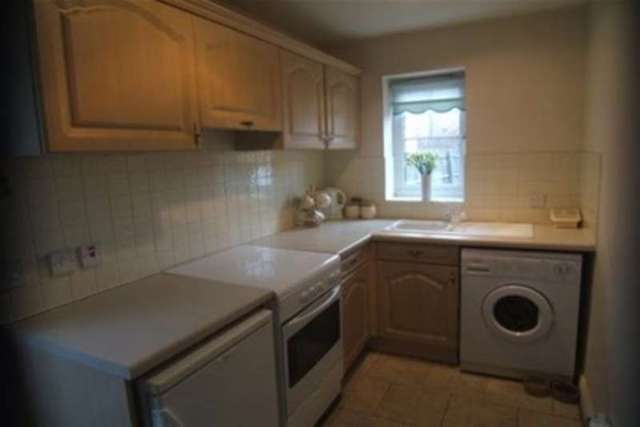  Image of 1 bedroom Property to rent in Sandpiper Approach Morley Leeds LS27 at Leeds, LS27 8GU