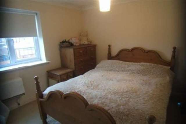  Image of 1 bedroom Property to rent in Sandpiper Approach Morley Leeds LS27 at Leeds, LS27 8GU