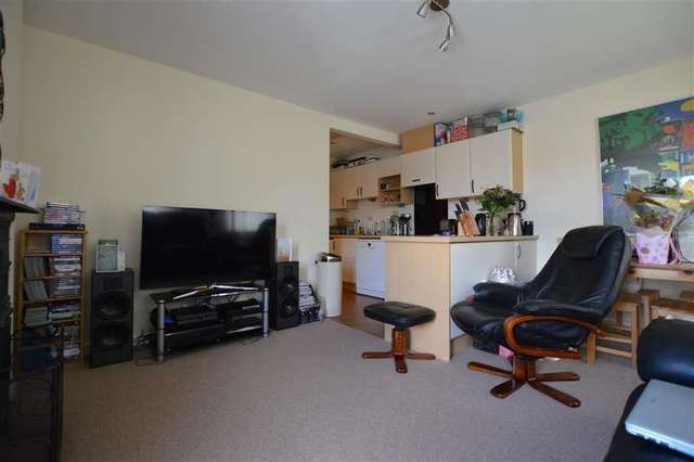  Image of 2 bedroom Apartment for sale in School Green Shinfield Reading RG2 at Shinfield  Reading, RG2 9EE