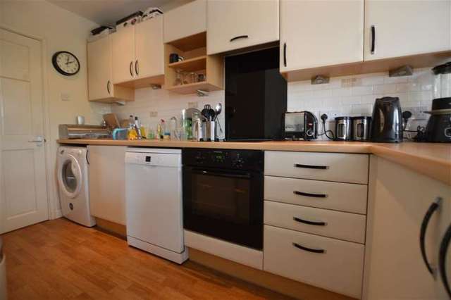  Image of 2 bedroom Apartment for sale in School Green Shinfield Reading RG2 at Shinfield  Reading, RG2 9EE
