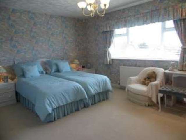  Image of 4 bedroom Detached house for sale in School Road Blackpool FY4 at Blackpool Lancashire Blackpool, FY4 5EL