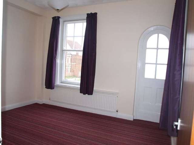 Image of 2 bedroom Flat for sale in Kirkley Cliff Road Lowestoft NR33 at Kirkley Cliff Road Lowestoft Suffolk, NR33 0DE