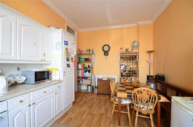  Image of 3 bedroom Apartment for sale in Sea Front Hayling Island PO11 at Hayling Island Hampshire Hayling Island, PO11 0AD