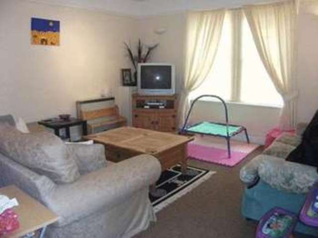  Image of 2 bedroom Flat to rent in Seabourne Road Southbourne Bournemouth BH5 at Seabourne Road  Bournemouth, BH5 2HH