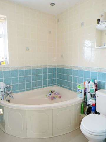  Image of 4 bedroom Bungalow for sale in Seafield Road Barton on Sea New Milton BH25 at Seafield Road Barton on Sea NEW MILTON, BH25 7JR