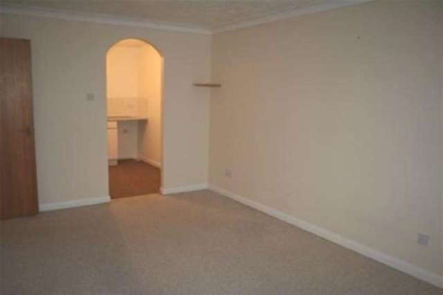  Image of 1 bedroom Flat to rent in Ringmer Road Seaford BN25 at Seaford, BN25 1AW