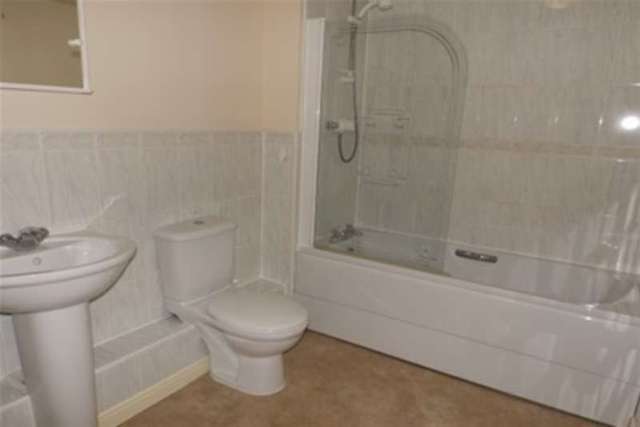  Image of 1 bedroom Flat to rent in Seager Drive Cardiff CF11 at Cardiff, CF11 7FD