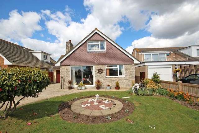  Image of 4 bedroom Chalet for sale in Selfridge Avenue Southbourne Bournemouth BH6 at Selfridge Avenue Hengistbury Head Bournemouth, BH6 4NB