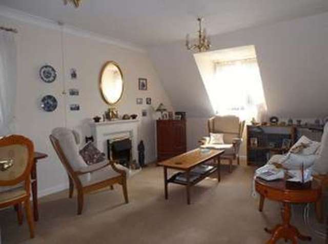  Image of 2 bedroom Flat for sale in Newgate Street Cottingham HU16 at Newgate Street  Cottingham, HU16 4EB