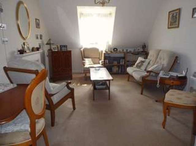  Image of 2 bedroom Flat for sale in Newgate Street Cottingham HU16 at Newgate Street  Cottingham, HU16 4EB