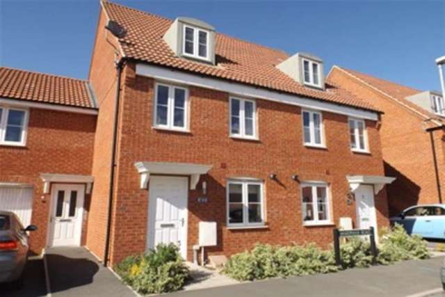  Image of 3 bedroom Semi-Detached house to rent in Sharpham Road Glastonbury BA6 at Glastonbury, BA6 9GB