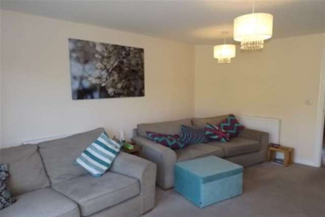  Image of 3 bedroom Semi-Detached house to rent in Sharpham Road Glastonbury BA6 at Glastonbury, BA6 9GB