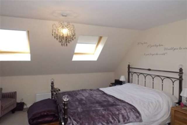  Image of 3 bedroom Semi-Detached house to rent in Sharpham Road Glastonbury BA6 at Glastonbury, BA6 9GB