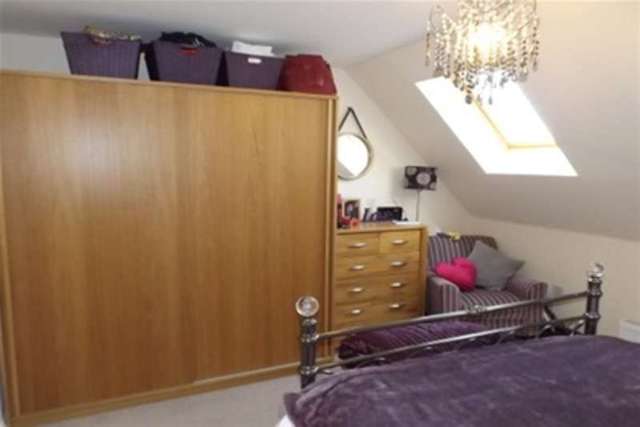  Image of 3 bedroom Semi-Detached house to rent in Sharpham Road Glastonbury BA6 at Glastonbury, BA6 9GB