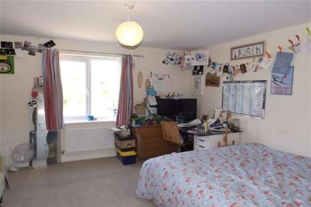  Image of 3 bedroom Semi-Detached house to rent in Sharpham Road Glastonbury BA6 at Glastonbury, BA6 9GB