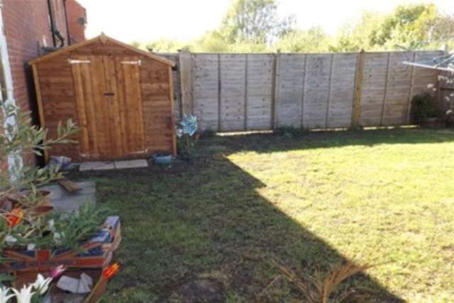  Image of 3 bedroom Semi-Detached house to rent in Sharpham Road Glastonbury BA6 at Glastonbury, BA6 9GB