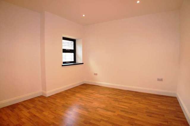  Image of 1 bedroom Mews to rent in Sheridan Road Belvedere DA17 at Sheridan Road  Belvedere, DA17 5AR