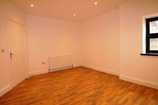  Image of 1 bedroom Mews to rent in Sheridan Road Belvedere DA17 at Sheridan Road  Belvedere, DA17 5AR