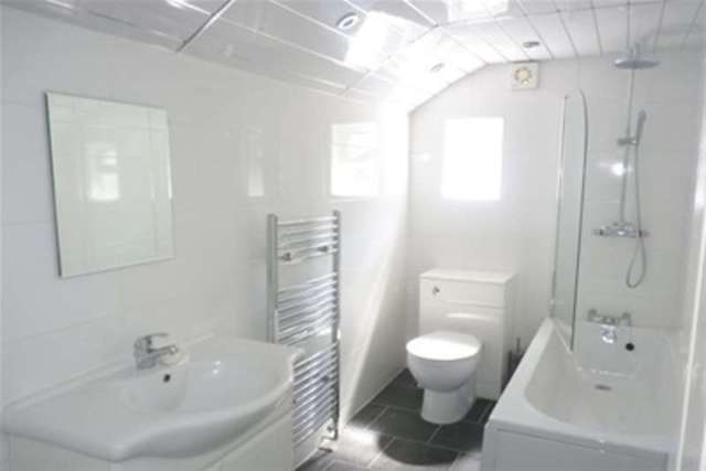  Image of 3 bedroom Terraced house to rent in Sheridan Street Knighton Fields Leicester LE2 at Leicester, LE2 7NH
