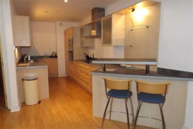 Image of 2 bedroom Flat to rent in Ingram Street Glasgow G1 at Glasgow, G1 1DW