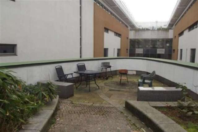  Image of 2 bedroom Flat to rent in Ingram Street Glasgow G1 at Glasgow, G1 1DW