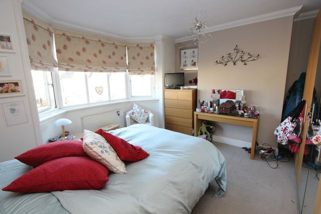  Image of 3 bedroom Semi-Detached house for sale in Lumsden Avenue Shirley Southampton SO15 at Lumsden Avenue Shirley Southampton, SO15 5EN