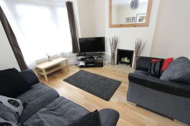  Image of 3 bedroom Semi-Detached house for sale in Grove Road Shirley Southampton SO15 at Grove Road Shirley Southampton, SO15 3GG