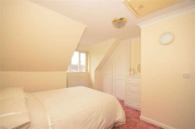  Image of 4 bedroom Terraced house for sale in Shirley Road Croydon CR0 at Shirley Croydon Croydon, CR0 7LQ