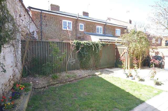  Image of 2 bedroom Cottage for sale in The Courtyard Snettisham King