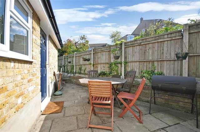  Image of 2 bedroom End of Terrace for sale in South Hill Road Gravesend DA12 at Gravesend Kent Gravesend, DA12 1JX