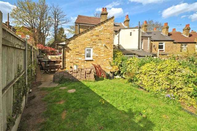  Image of 2 bedroom End of Terrace for sale in South Hill Road Gravesend DA12 at Gravesend Kent Gravesend, DA12 1JX