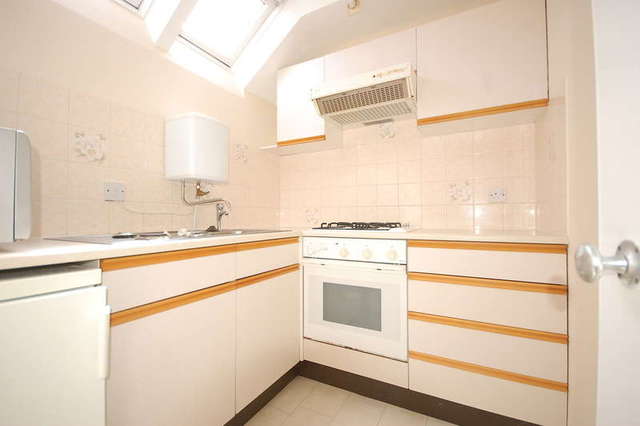  Image of 1 bedroom Flat to rent in South Promenade St. Annes Lytham St. Annes FY8 at Lytham St Annes Lancashire, FY8 1NP