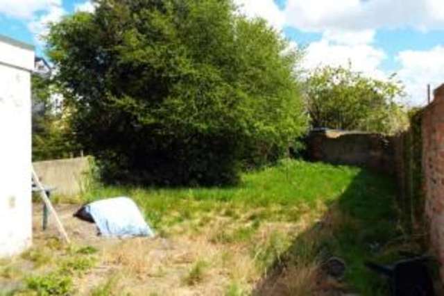  Image of 5 bedroom Terraced house for sale in Livingstone Road Southampton SO14 at Southampton Hampshire Northam, SO14 6WL