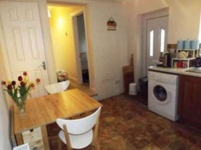  Image of 2 bedroom Maisonette for sale in Appleton Road Southampton SO18 at Southampton Hampshire Swaythling, SO18 1LA