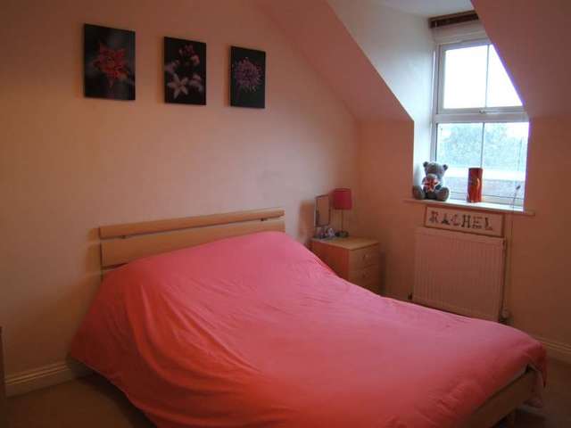  Image of 2 bedroom Flat to rent in Southbourne Grove Southbourne Bournemouth BH6 at Bournemouth, BH6 3RA