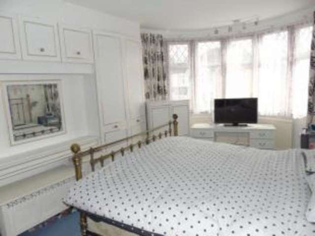  Image of 3 bedroom Semi-Detached house for sale in Southcroft Avenue West Wickham BR4 at West Wickham  West Wickham, BR4 9JX