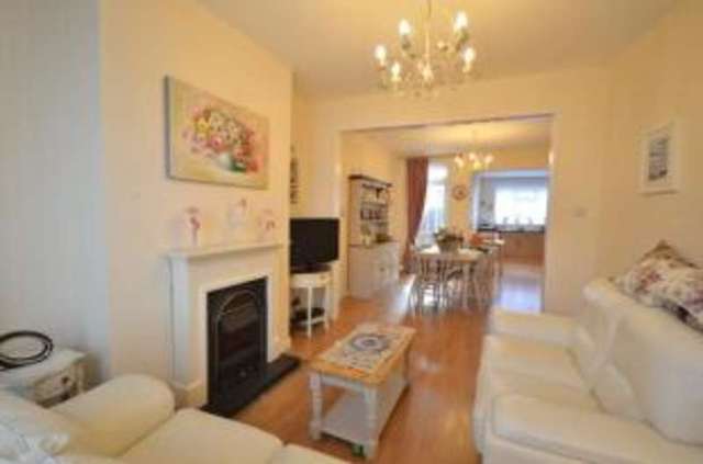  Image of 3 bedroom Terraced house for sale in Bournemouth Park Road Southend-on-Sea SS2 at Southend-on-Sea Essex Southend-on-Sea, SS2 5JL