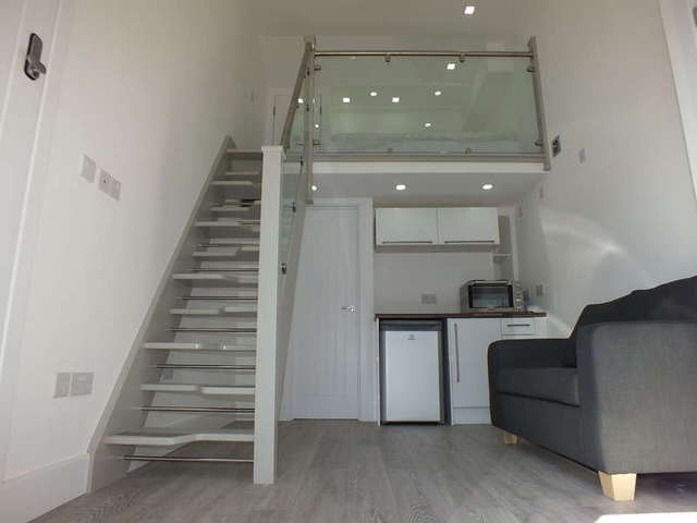  Image of 1 bedroom Flat to rent in The Dell Reading RG1 at South Street Reading Reading, RG1 4JT